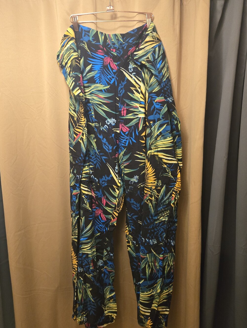 Soncy Tropical Print Casual Pants Size 5 (28w)
